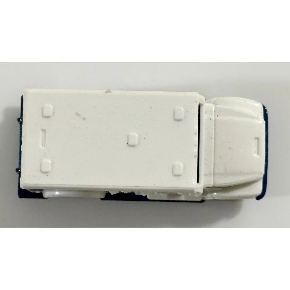 Matchbox Armored Car Kids 1:88 White International Armored Car Service 2013
